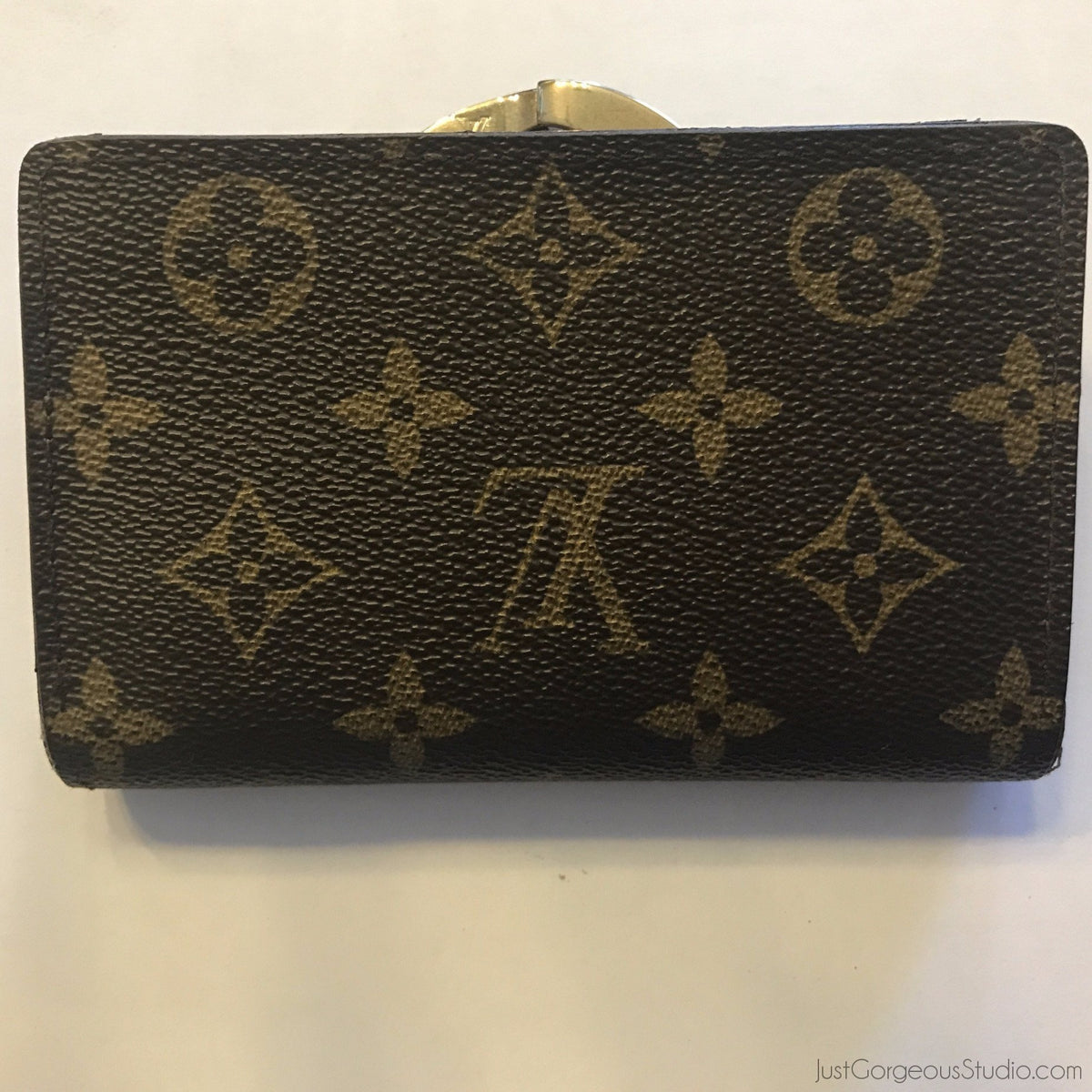 how much is a louis vuitton wallet