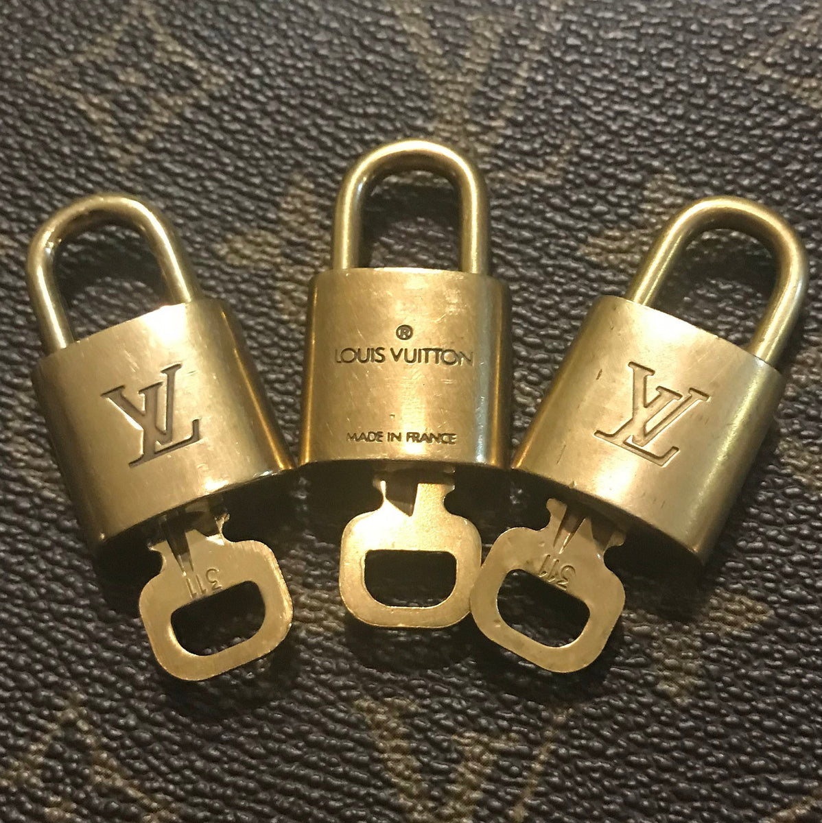 LOUIS VUITTON AUTH LOCK KEY PADLOCK- POLISHED! Comes In LV GIFT DRAWER BOX