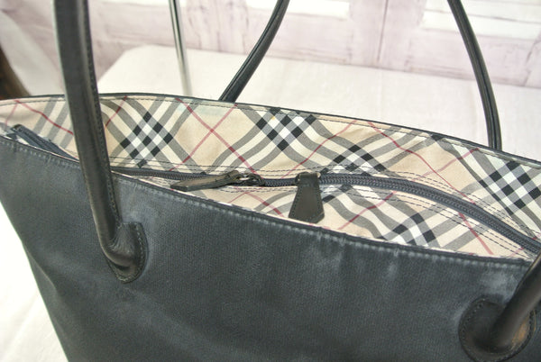 Burberry Classic Check Burberry London Tote Bag.