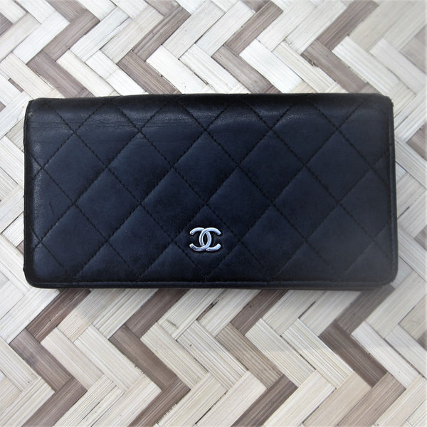 chanel flap wallet black