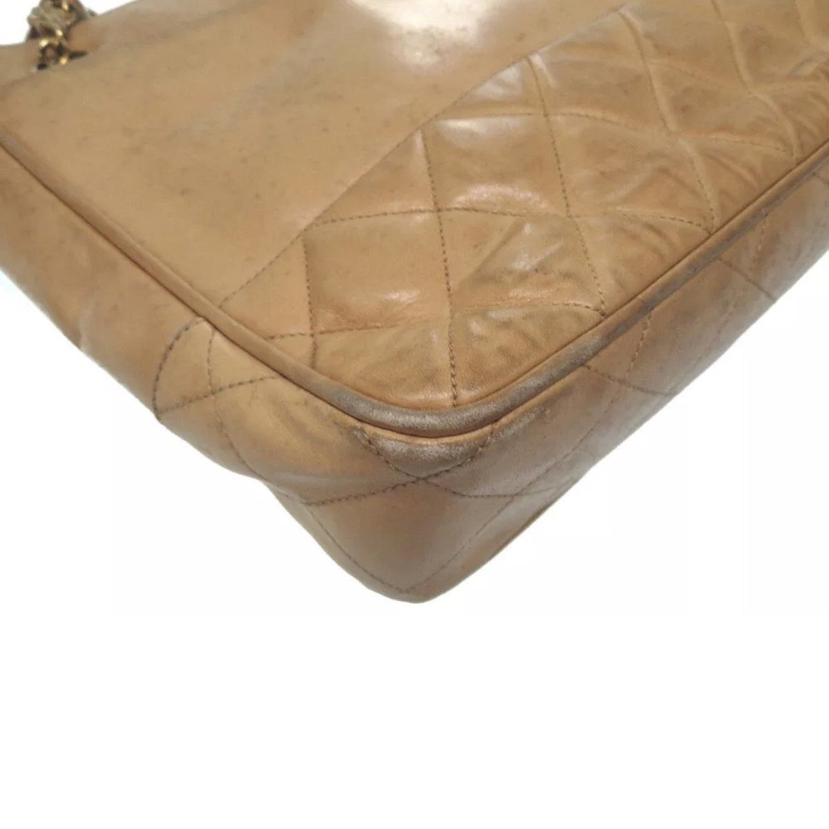 Chanel Matelasse Quilted CC Chain Tote - Guaranteed Authentic Luxury – Just  Gorgeous Studio