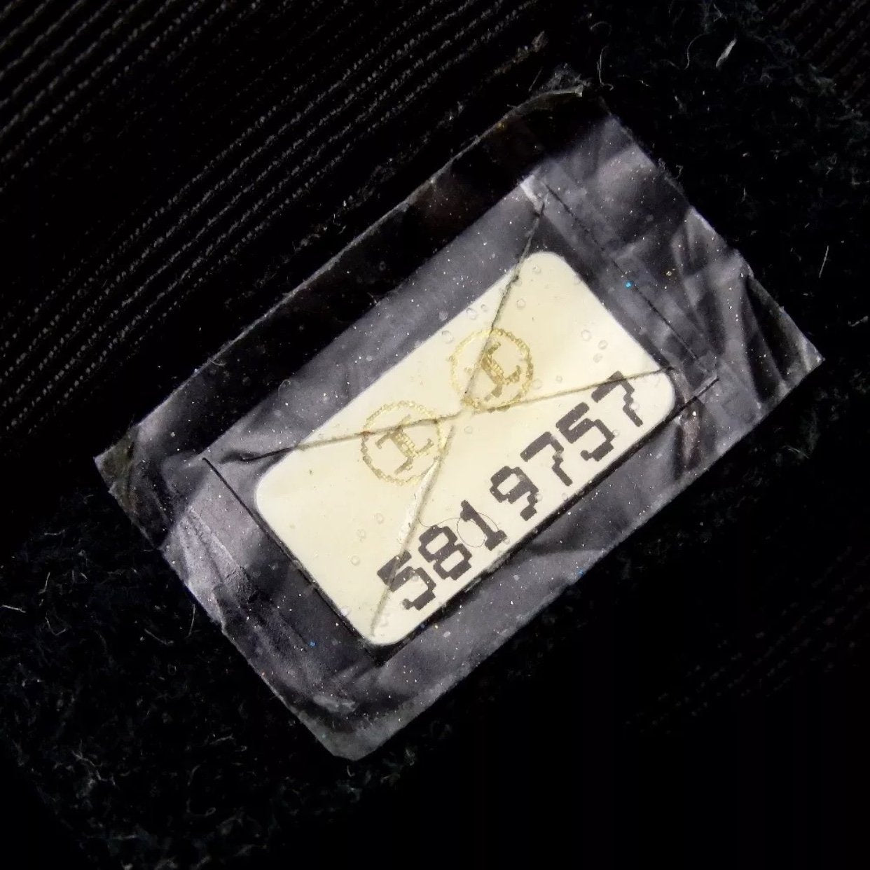CHANEL Icon Knit Patchwork Gold Hardware Shoulder Bag – kingram-japan