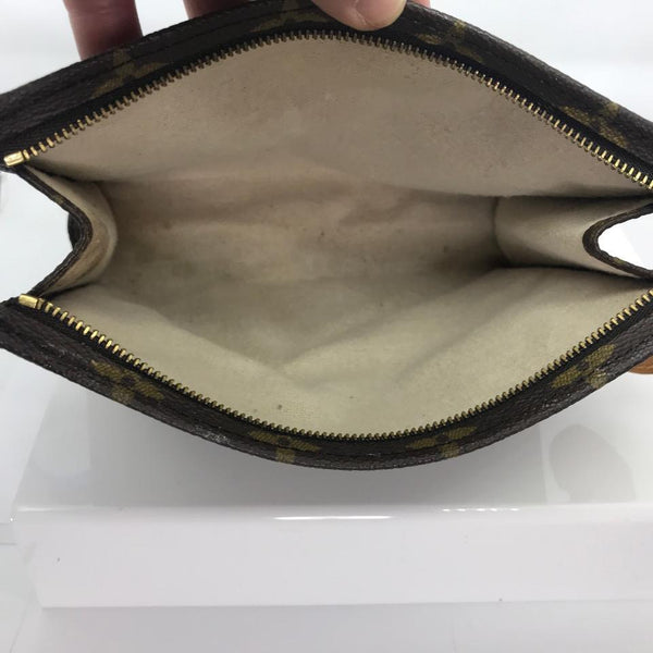 Pochette cosmétique cloth travel bag Louis Vuitton Brown in Cloth - 24970114