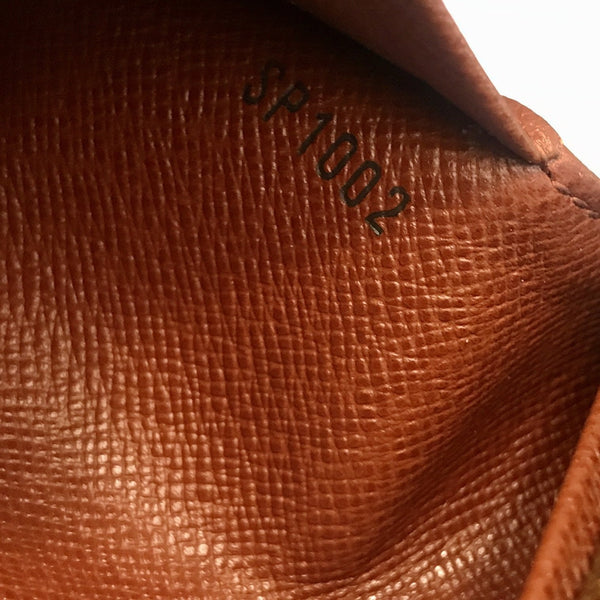 Louis Vuitton Monogram Bifold Zippy Wallet – Just Gorgeous Studio