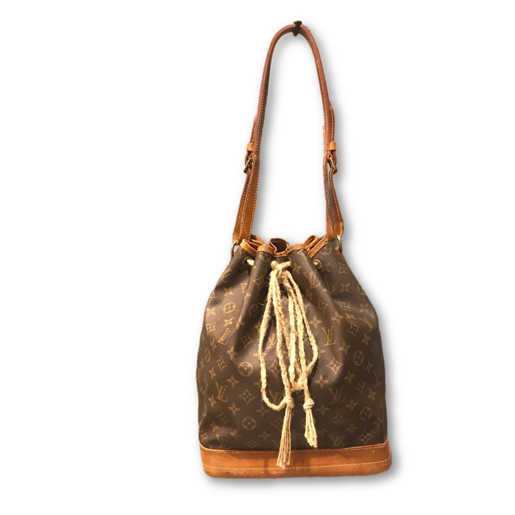 Louis Vuitton, Bags, Louis Vuitton Noe Gm Drawstring Shoulder Bag  Monogram Leather