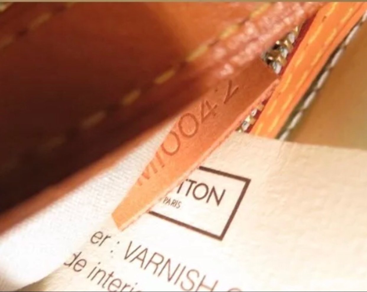 Louis Vuitton Beige Monogram Vernis Reade PM QJB0D3MQIF004