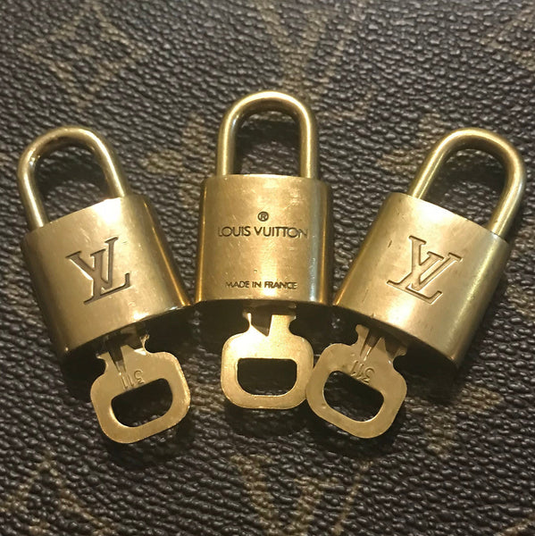 Authentic LOUIS VUITTON Lock And Key Set Padlock Made In France,no319