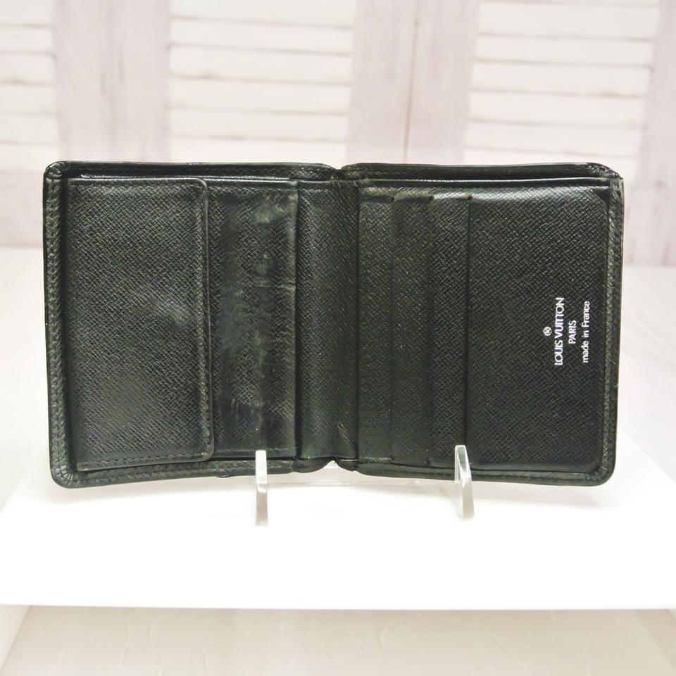 Louis Vuitton Taiga Bifold Wallet: VI0012