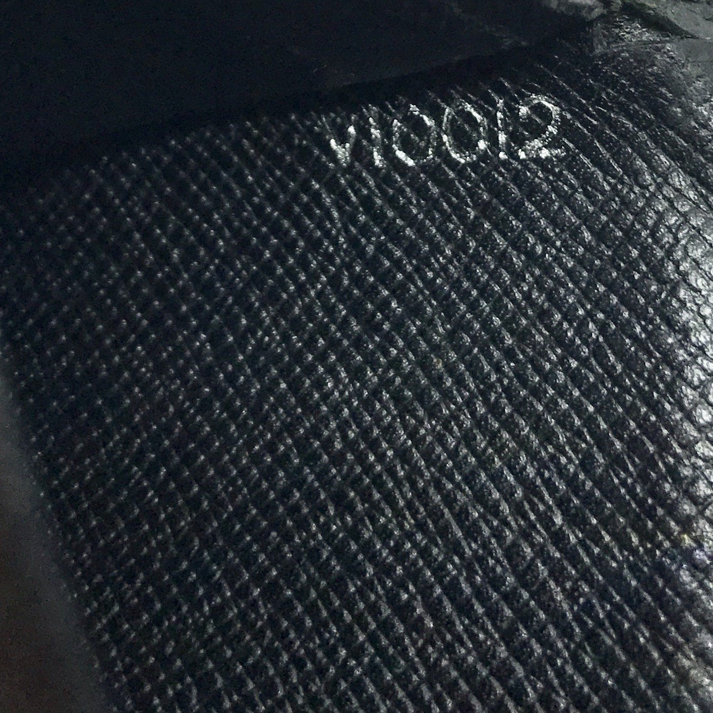 Louis Vuitton Bifold Wallet Taiga Portefeuille Compact Glacier